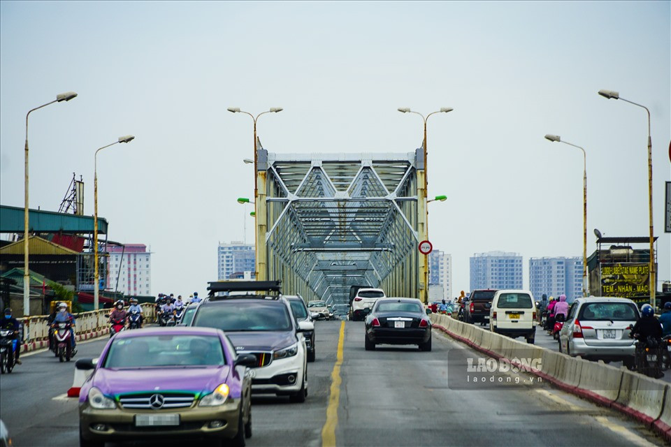 Thành phố Hà Nội điều chỉnh giao thông trên cầu Chương Dương để đảm bảo an toàn do ảnh hưởng bão Yagi