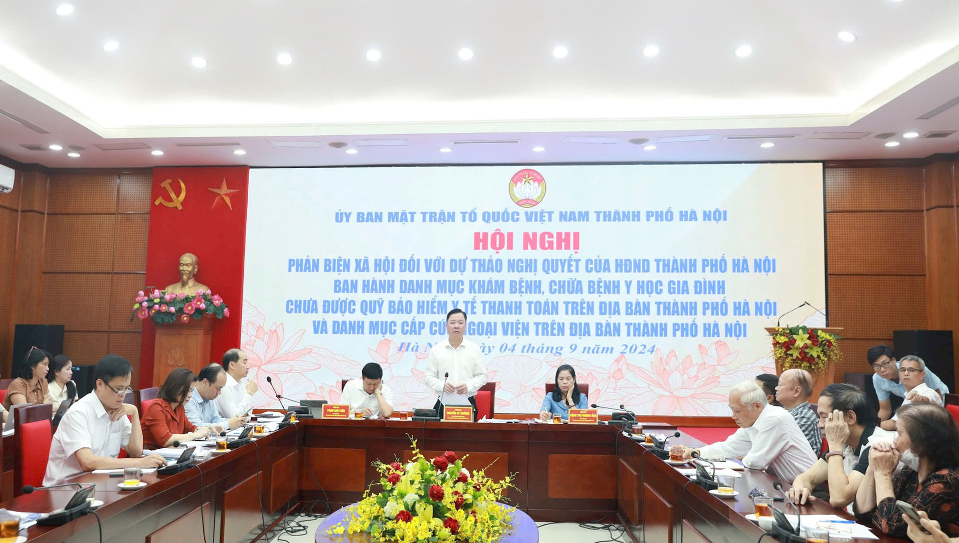 Phản biện nghị quyết về y học gia đình và cấp cứu ngoại viện: Hướng tới nâng cao chăm sóc sức khỏe toàn diện