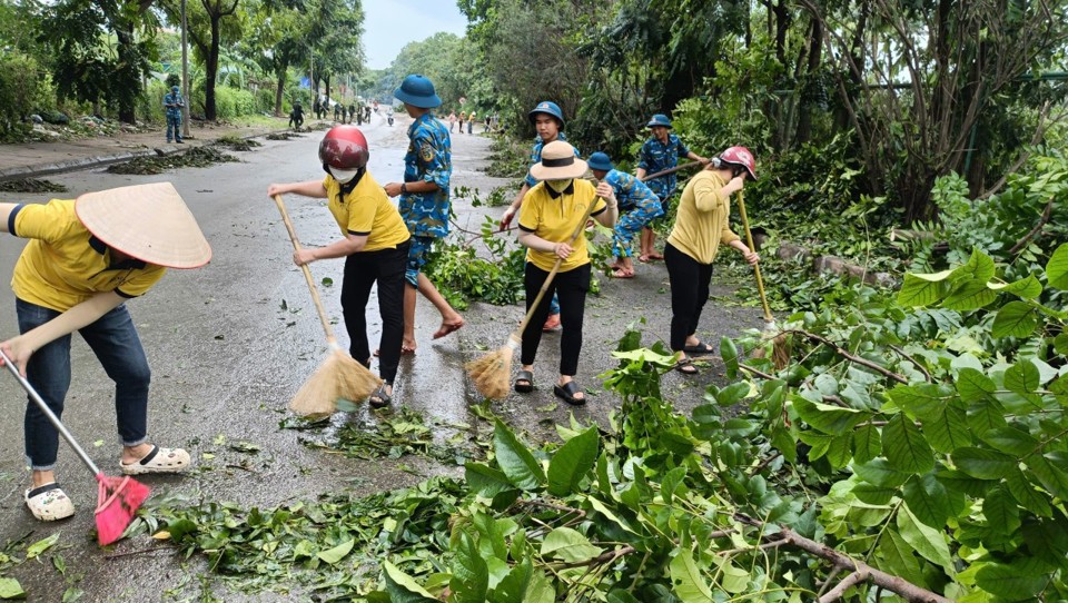 Hội Liên hiệp Phụ nữ Hà Nội phát động chiến dịch tổng lực khắc phục hậu quả bão số 3 và hỗ trợ người dân