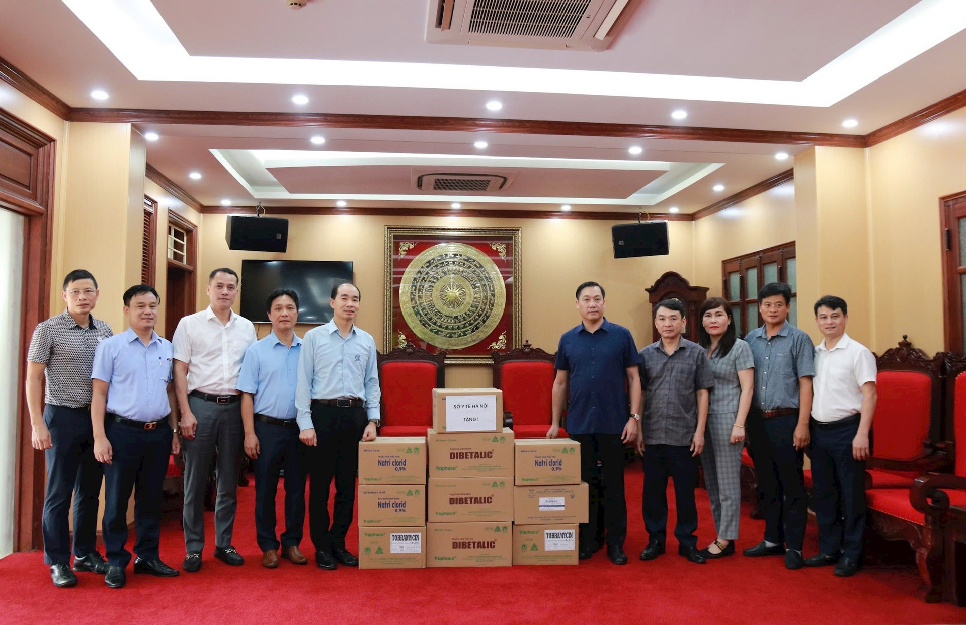 Sở Y tế Hà Nội hỗ trợ thuốc và kêu gọi ủng hộ đồng bào bị thiệt hại do bão lũ