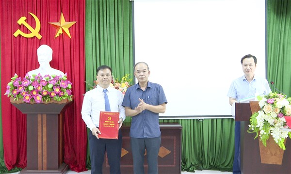 Huyện ủy Gia Lâm tổ chức Hội nghị công bố các quyết định nhân sự mới