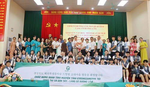 Đón đoàn tình nguyện viên Hàn Quốc chung tay bảo tồn và phát huy giá trị văn hóa làng cổ Đường Lâm