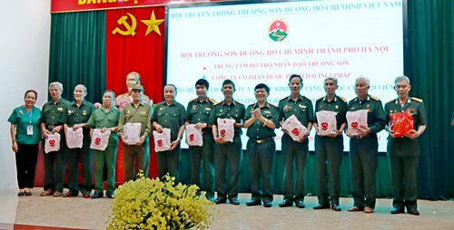 Hội Trường Sơn Hà Nội tri ân cựu chiến sĩ Trường Sơn với nhiều hoạt động ý nghĩa nhân dịp 27-7