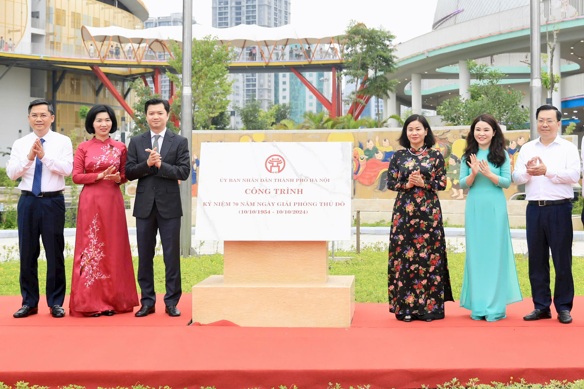 Khánh thành Cung thiếu nhi Hà Nội và gắn biển công trình chào mừng kỷ niệm 70 năm Ngày Giải phóng Thủ đô: Trung tâm văn hóa, thể thao hiện đại cho thế hệ trẻ Thủ đô