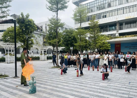 Tuyên truyền kỹ năng, nghiệp vụ đảm bảo an toàn phòng cháy, chữa cháy và cứu nạn cứu hộ 
