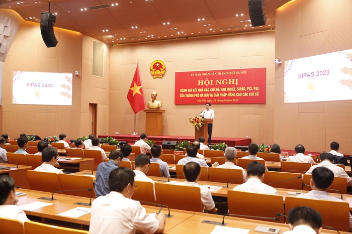 Hà Nội đẩy mạnh cải cách hành chính và chuyển đổi số, hướng tới nâng cao chất lượng phục vụ người dân và doanh nghiệp