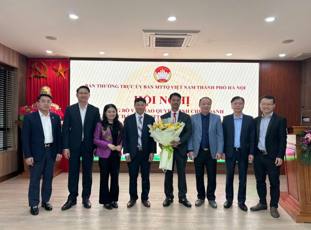 Hội nghị công bố và trao quyết định chức danh Chủ tịch Ủy ban MTTQ Việt Nam quận Tây Hồ, khóa VII, nhiệm kỳ 2024-2029