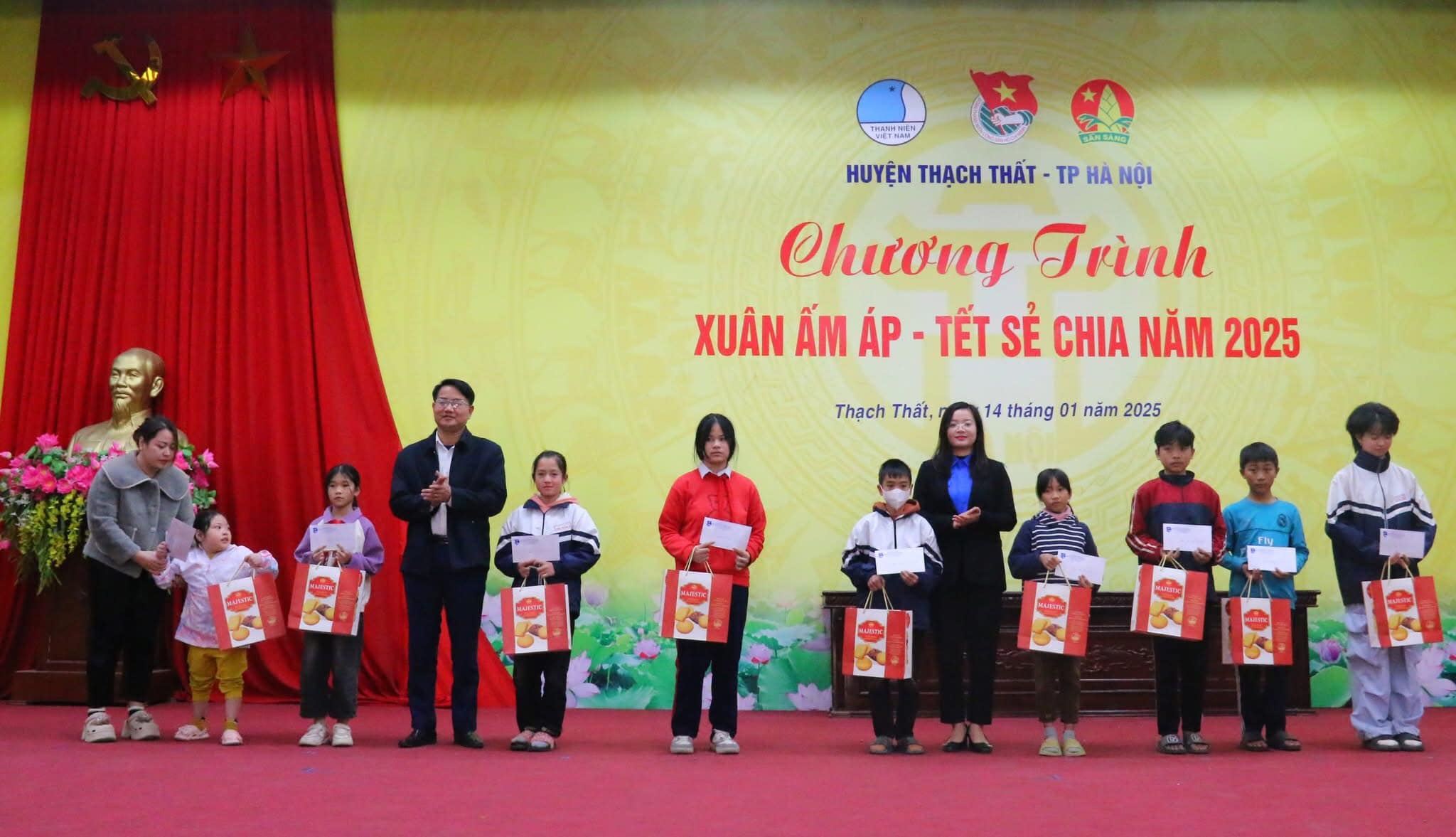 Chương trình "Xuân ấm áp - Tết sẻ chia" năm 2025