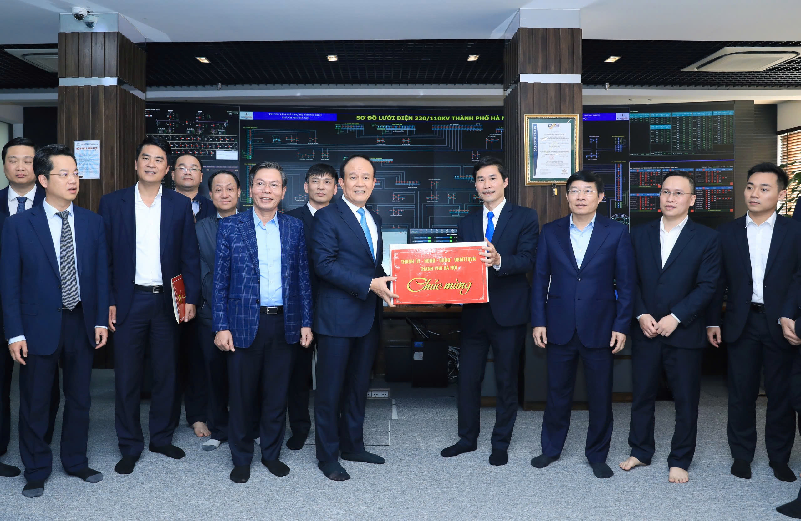 Hà Nội đảm bảo cung ứng điện an toàn, liên tục trong dịp Tết Nguyên đán Ất Tỵ 2025