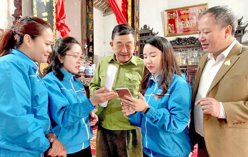 Kỷ niệm 95 năm Ngày thành lập Đảng Cộng sản Việt Nam (3/2/1930 - 3/2/2025): Ý Đảng hòa quyện lòng dân, đưa đất nước tiến vào kỷ nguyên mới - Bài 3: Chuyển đổi số trong công tác Đảng - yêu cầu cấp thiết