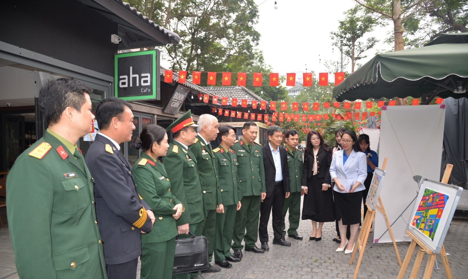 Giao lưu văn hoá chào mừng 80 năm Quân đội nhân dân Việt Nam: Gắn kết thế hệ trẻ với truyền thống hào hùng