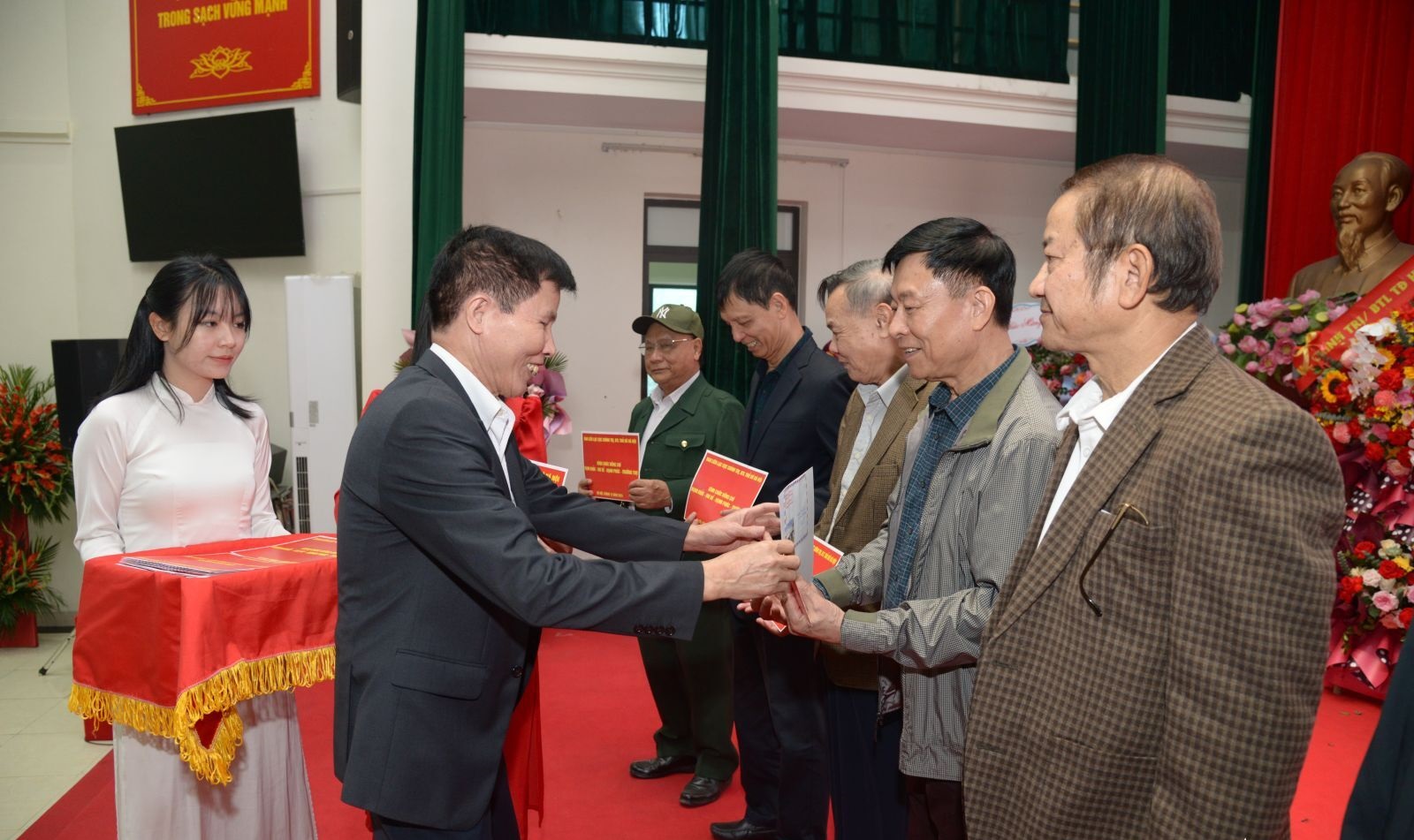 Ban liên lạc Cục Chính trị Bộ Tư lệnh Thủ đô Hà Nội: Phát huy giá trị truyền thống, sống vui, sống có ích