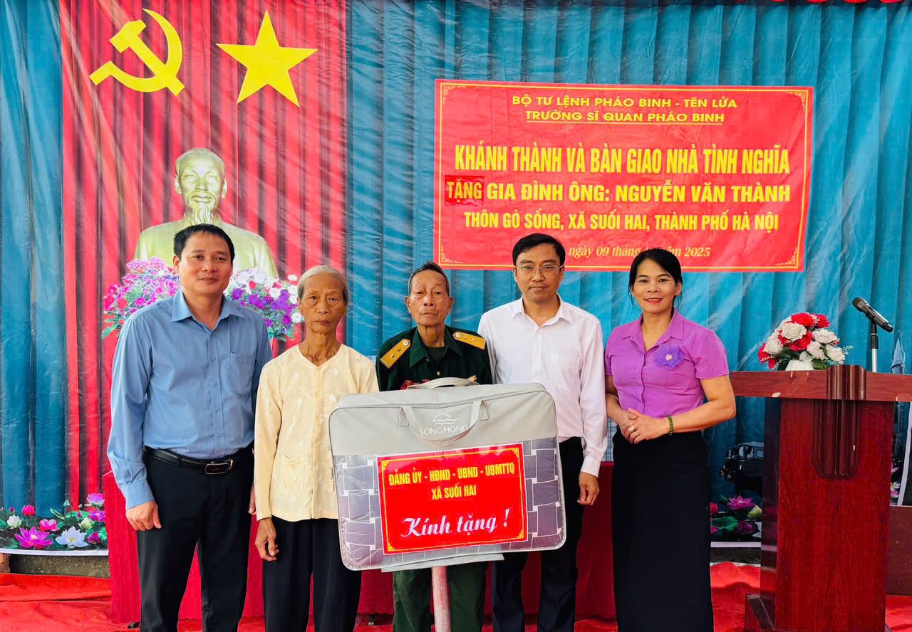 Bàn giao “Ngôi nhà tình nghĩa” tặng thương binh Nguyễn Văn Thành