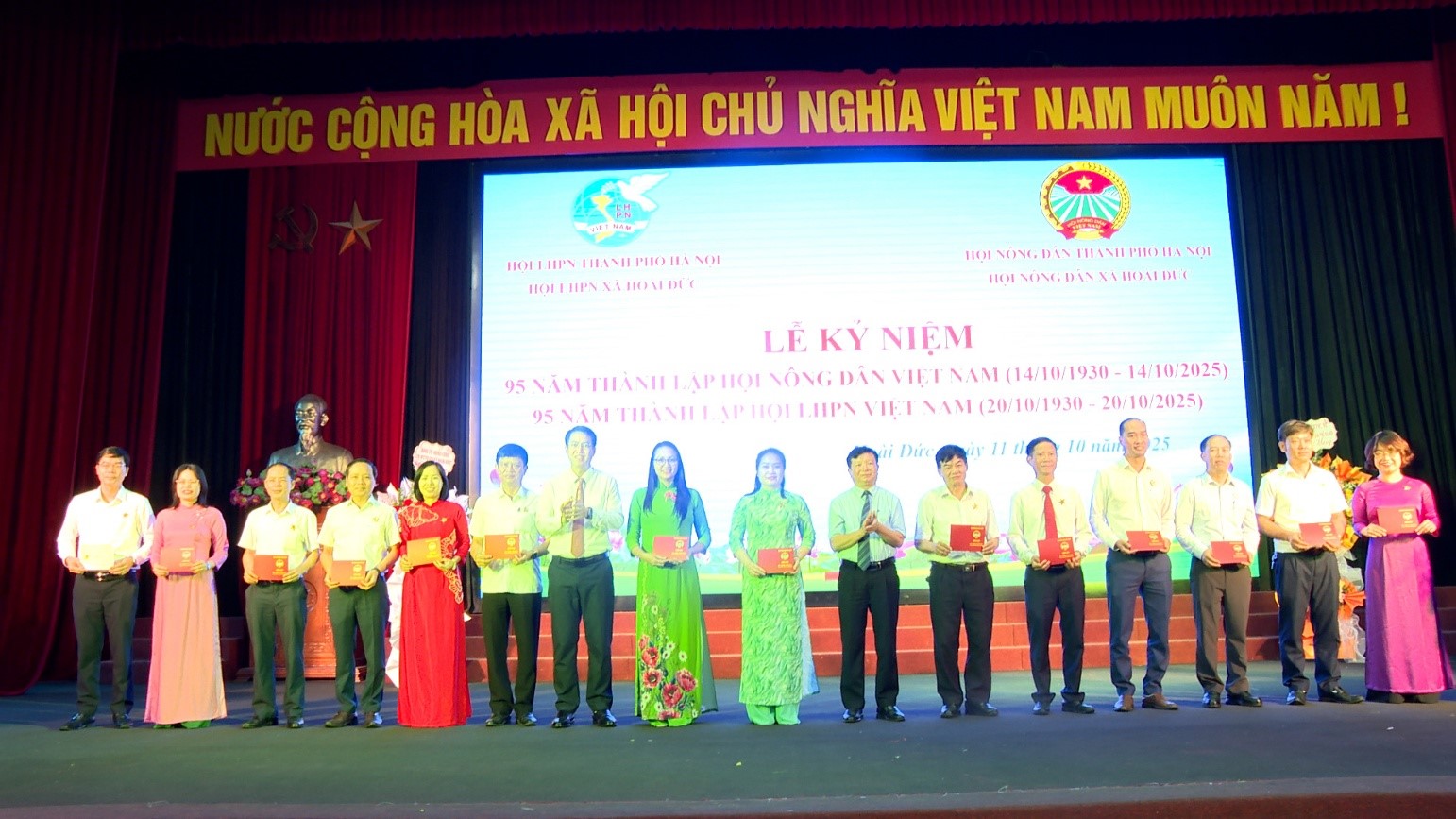 Huyện Hoài Đức kỷ niệm 95 năm thành lập Hội Nông dân và Hội Liên hiệp Phụ nữ Việt Nam