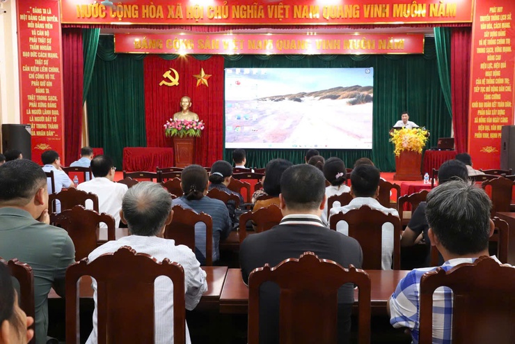 Xã Hồng Vân tổ chức hội nghị báo cáo viên tháng 10 thông tin tình hình thời sự trong nước và quốc tế