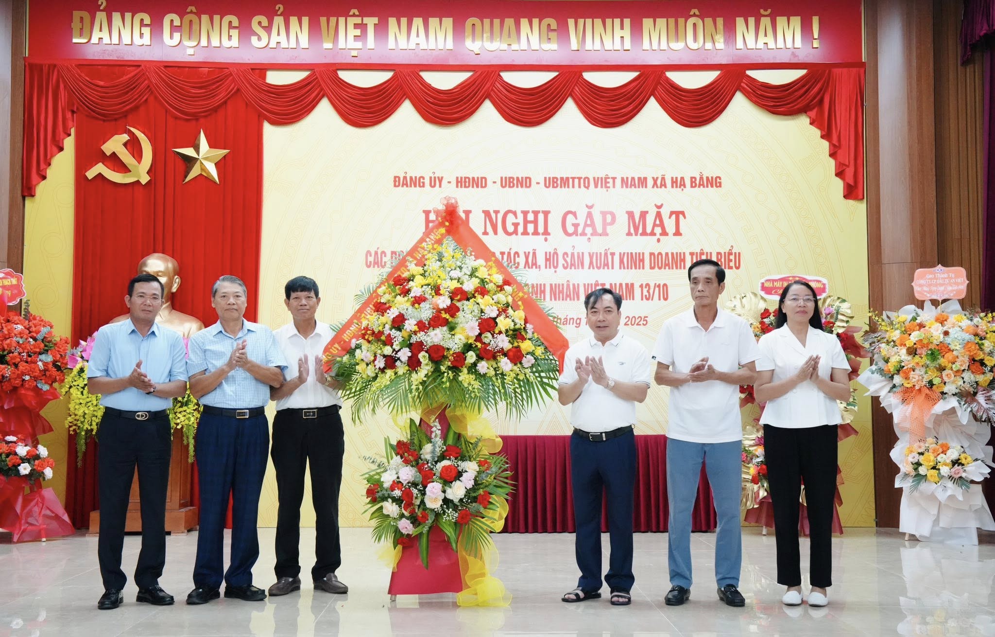 Xã Hạ Bằng đồng hành cùng doanh nghiệp: Phát huy nội lực, kiến tạo động lực phát triển bền vững