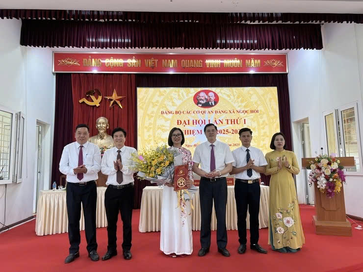 Đại hội Đảng bộ các cơ quan Đảng và UBND xã Ngọc Hồi nhiệm kỳ 2025-2030: Phát huy vai trò hạt nhân chính trị, xây dựng Đảng bộ vững mạnh toàn diện