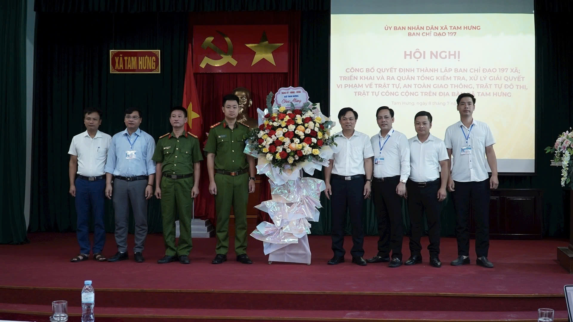 Xã Tam Hưng ra quân lập lại trật tự đô thị, xây dựng môi trường văn minh, an toàn