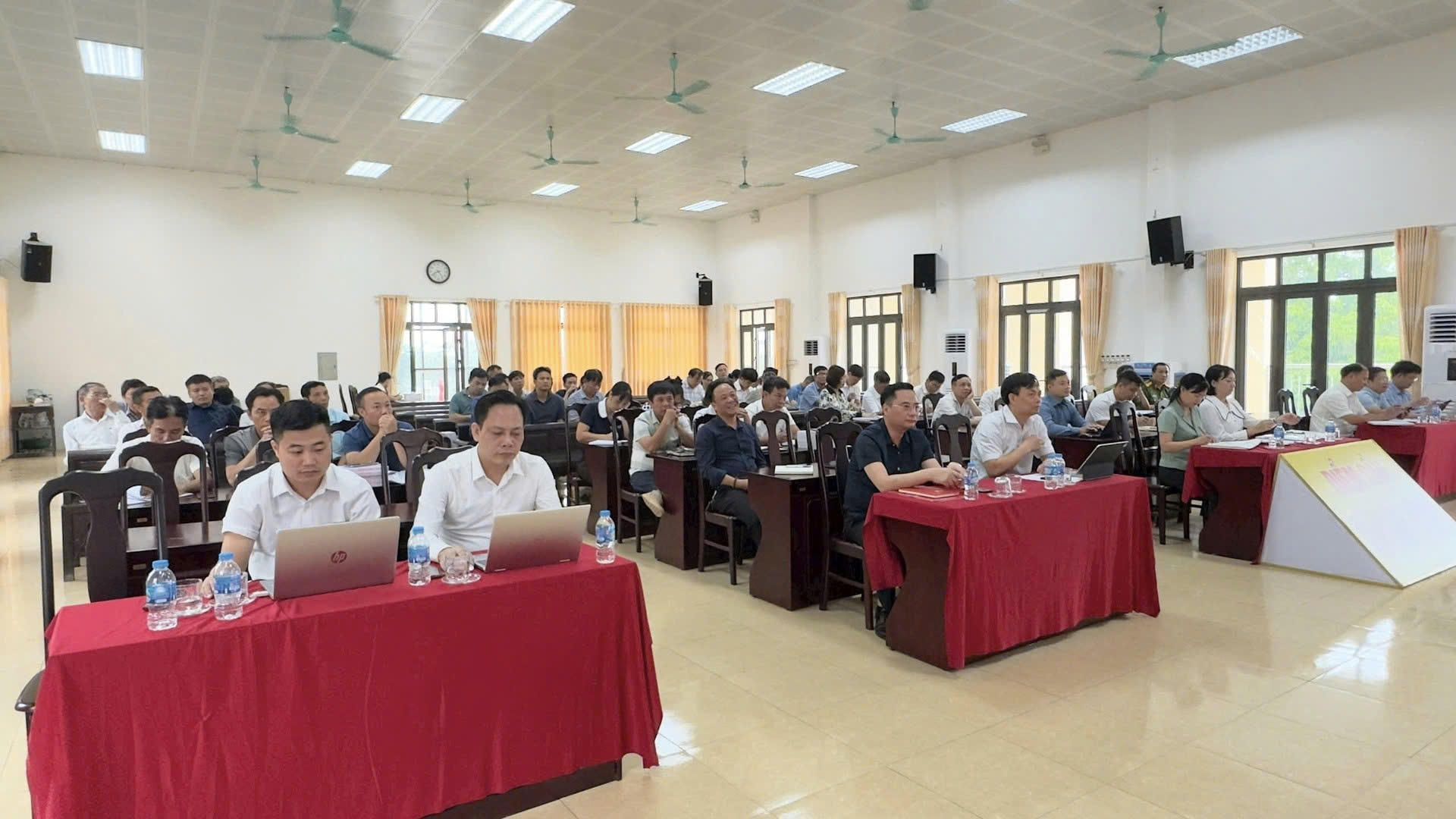 Xã Tam Hưng triển khai kế hoạch tổ chức Đại hội các tổ chức cơ sở đảng: Phát huy dân chủ, nâng cao trách nhiệm, khơi dậy khát vọng phát triển