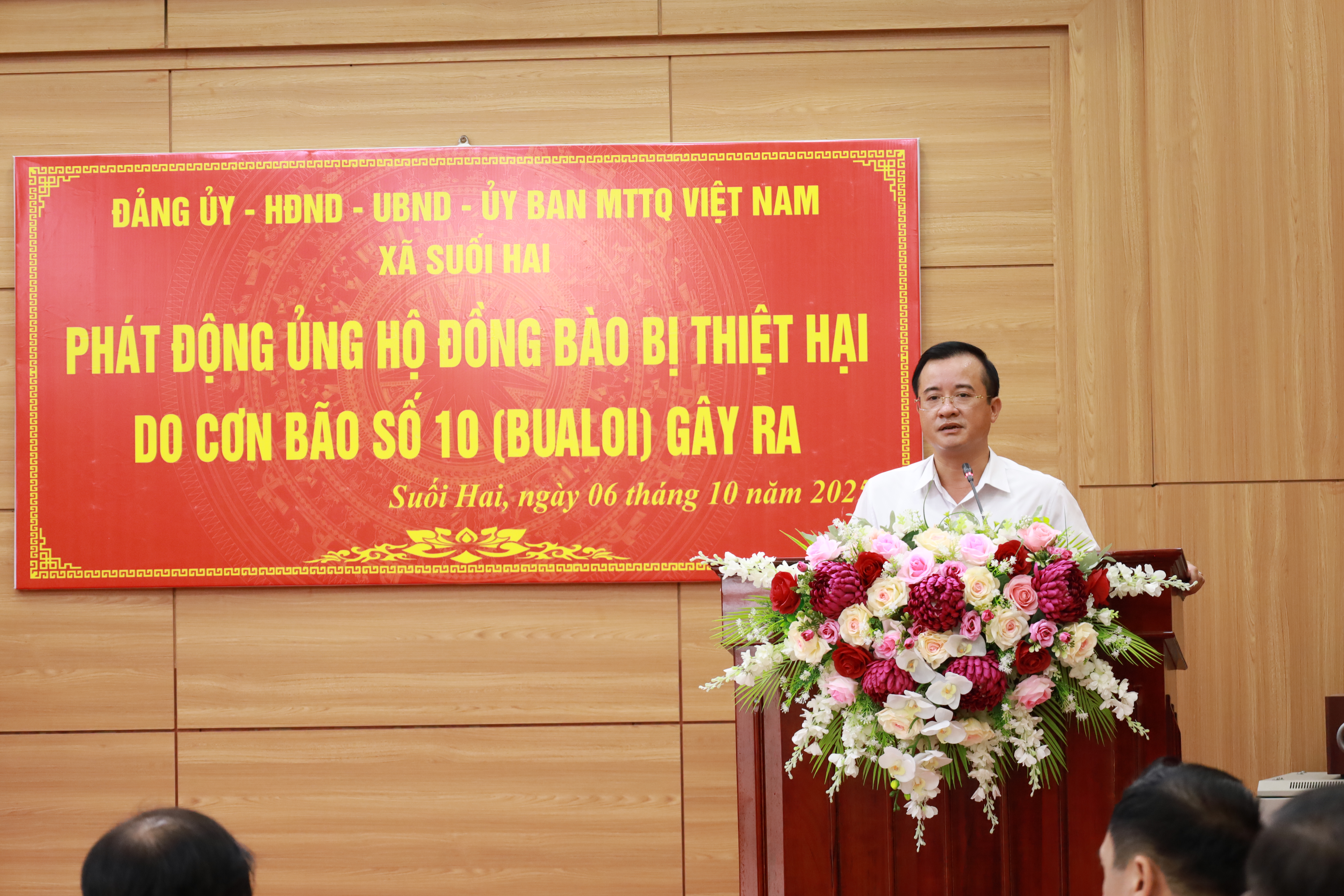 Xã Suối Hai phát động phong trào ủng hộ đồng bào vùng bão: Lan tỏa tinh thần “tương thân tương ái”
