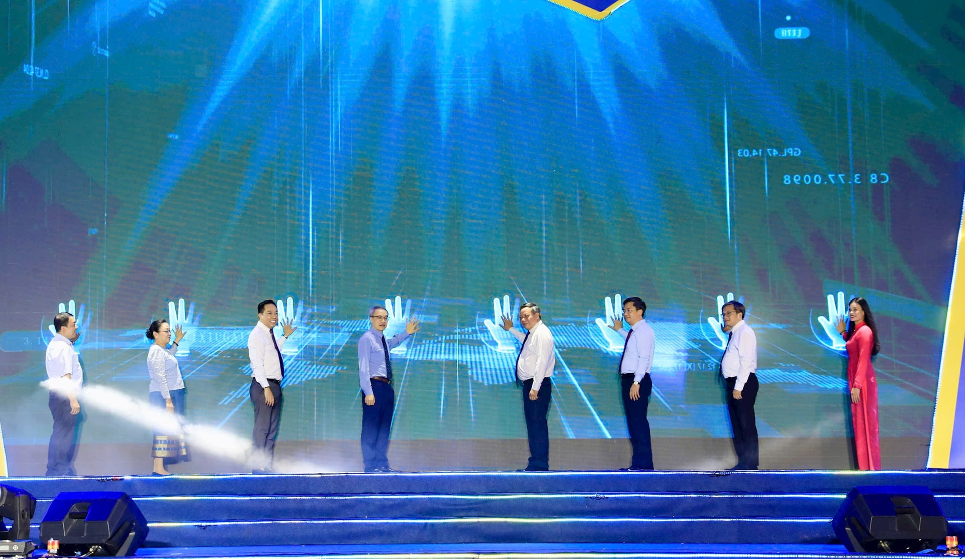 Phó Bí thư thường trực Thành ủy Nguyễn Văn Phong dự khai mạc Hội Sách Hà Nội lần thứ X - năm 2025