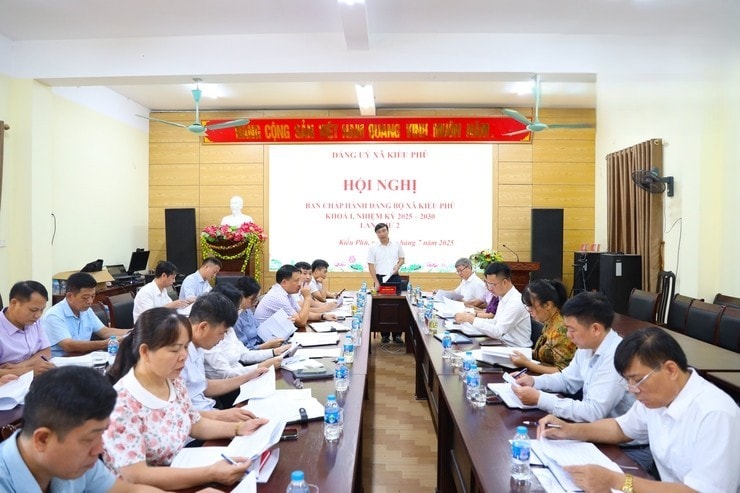 Đảng ủy xã Kiều Phú lấy ý kiến đóng góp hoàn thiện Dự thảo Báo cáo chính trị trình Đại hội lần thứ I