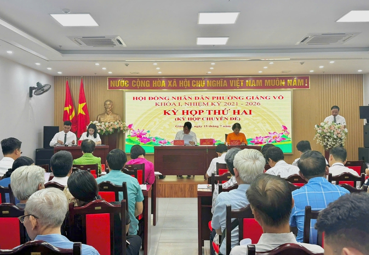 HĐND phường Giảng Võ thông qua nhiều nghị quyết quan trọng, đáp ứng yêu cầu phát triển trong giai đoạn mới