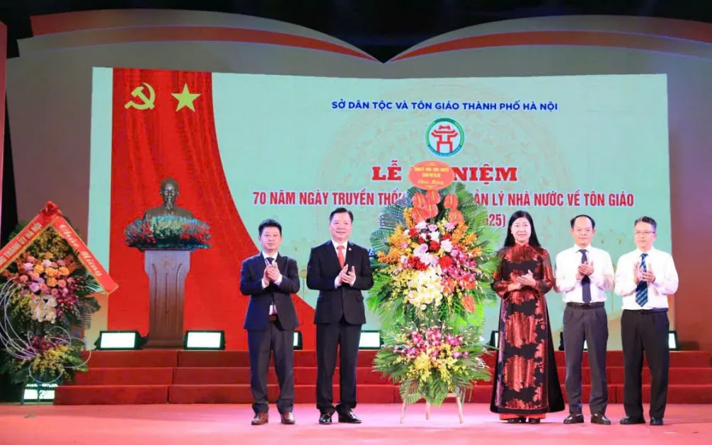 Hà Nội kỷ niệm 70 năm Ngày truyền thống ngành Quản lý nhà nước về tôn giáo: Khẳng định vai trò cầu nối, đồng hành cùng các tôn giáo vì sự phát triển của Thủ đô