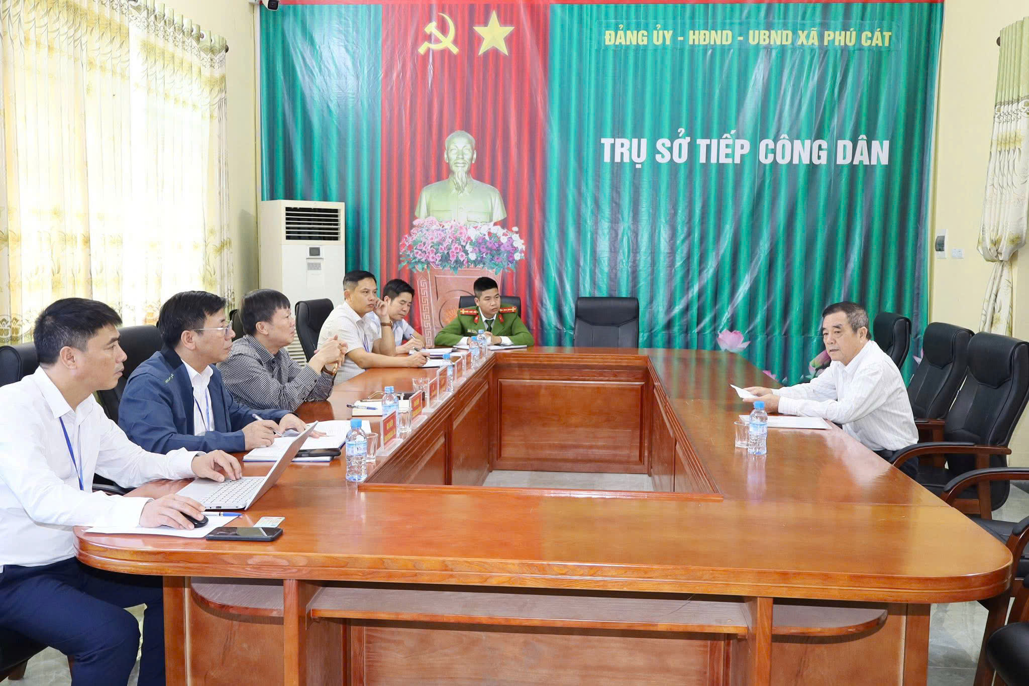 Xã Phú Cát tăng cường đối thoại, lắng nghe dân để tháo gỡ vướng mắc, củng cố niềm tin của nhân dân