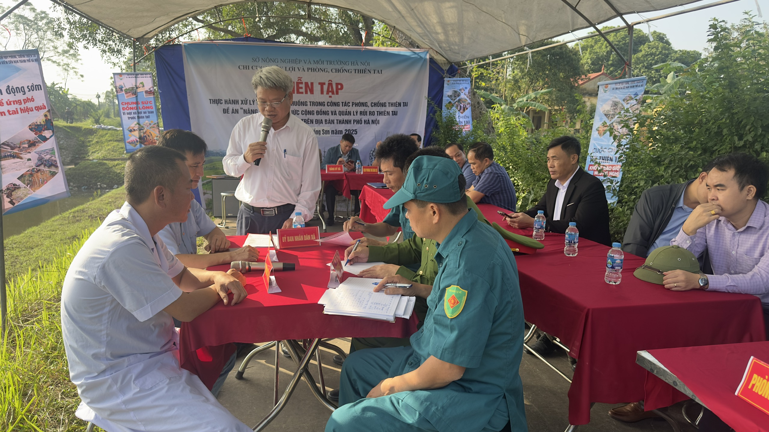 Xã Hồng Sơn diễn tập thực hành xử lý một số tình huống trong công tác phòng, chống thiên tai