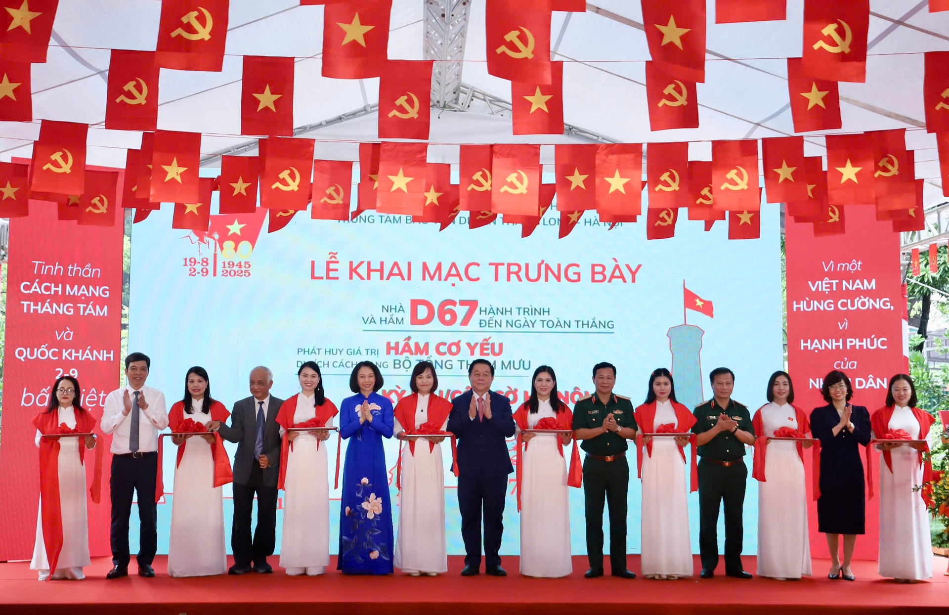 Hoàng thành Thăng Long mở chuỗi trưng bày đặc biệt về các di tích cách mạng, tái hiện “hành trình đến ngày toàn thắng”