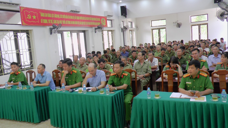 Phường Tùng Thiện sơ kết 1 năm thực hiện Luật lực lượng bảo vệ an ninh trật tự cơ sở: Phát huy vai trò nòng cốt giữ vững bình yên địa bàn