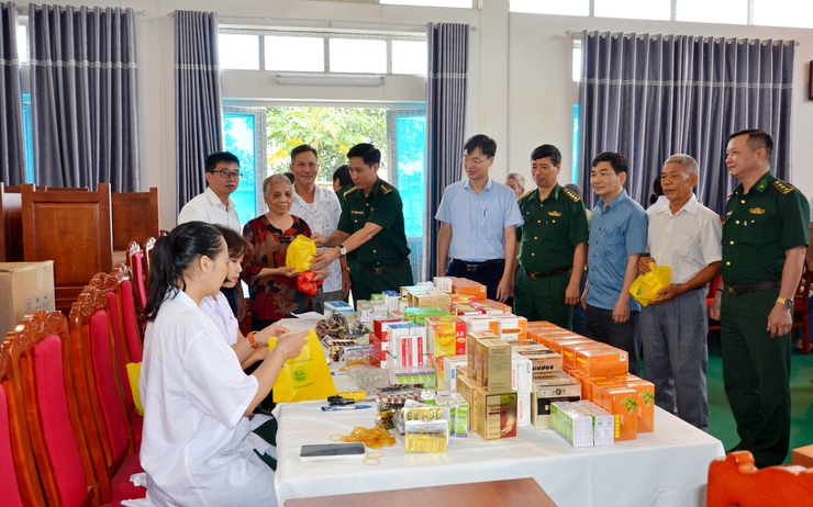 Phường Tùng Thiện tổ chức khám sức khỏe miễn phí cho người có công: Lan tỏa nghĩa tình tri ân
