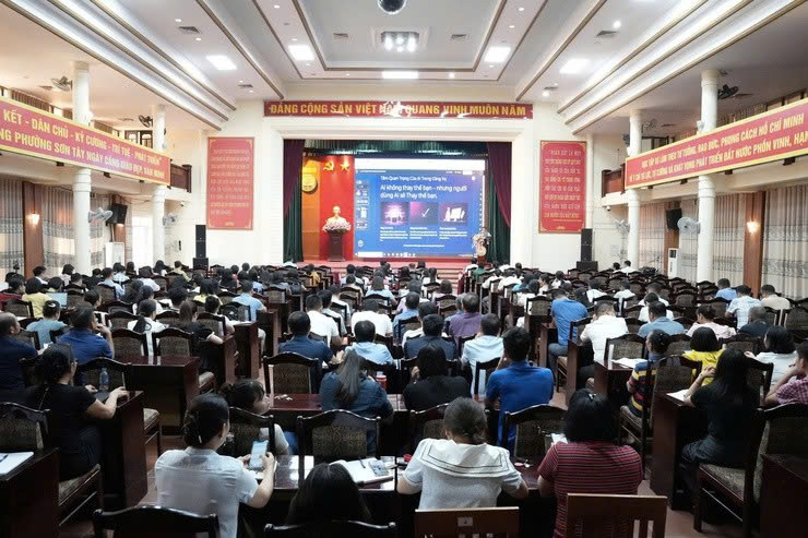 Phường Sơn Tây đẩy mạnh chuyển đổi số: Công chức làm chủ AI, hướng tới mô hình công sở thông minh