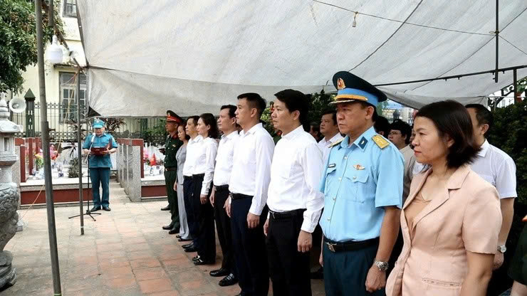 Phường Dương Nội tri ân các anh hùng liệt sĩ, lan tỏa đạo lý “Uống nước nhớ nguồn”