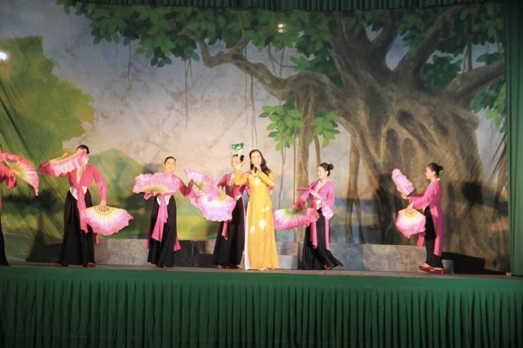 Tưng bừng chương trình nghệ thuật chào mừng đại hội đại biểu đảng bộ phường lần thứ nhất, nhiệm kỳ 2025 - 2030