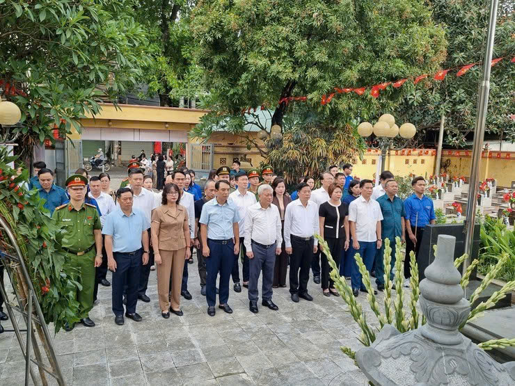 Phường Đại Mỗ dâng hương tưởng niệm, tri ân anh hùng liệt sĩ tại Nghĩa trang Liệt sĩ Đại Mỗ – Tây Mỗ