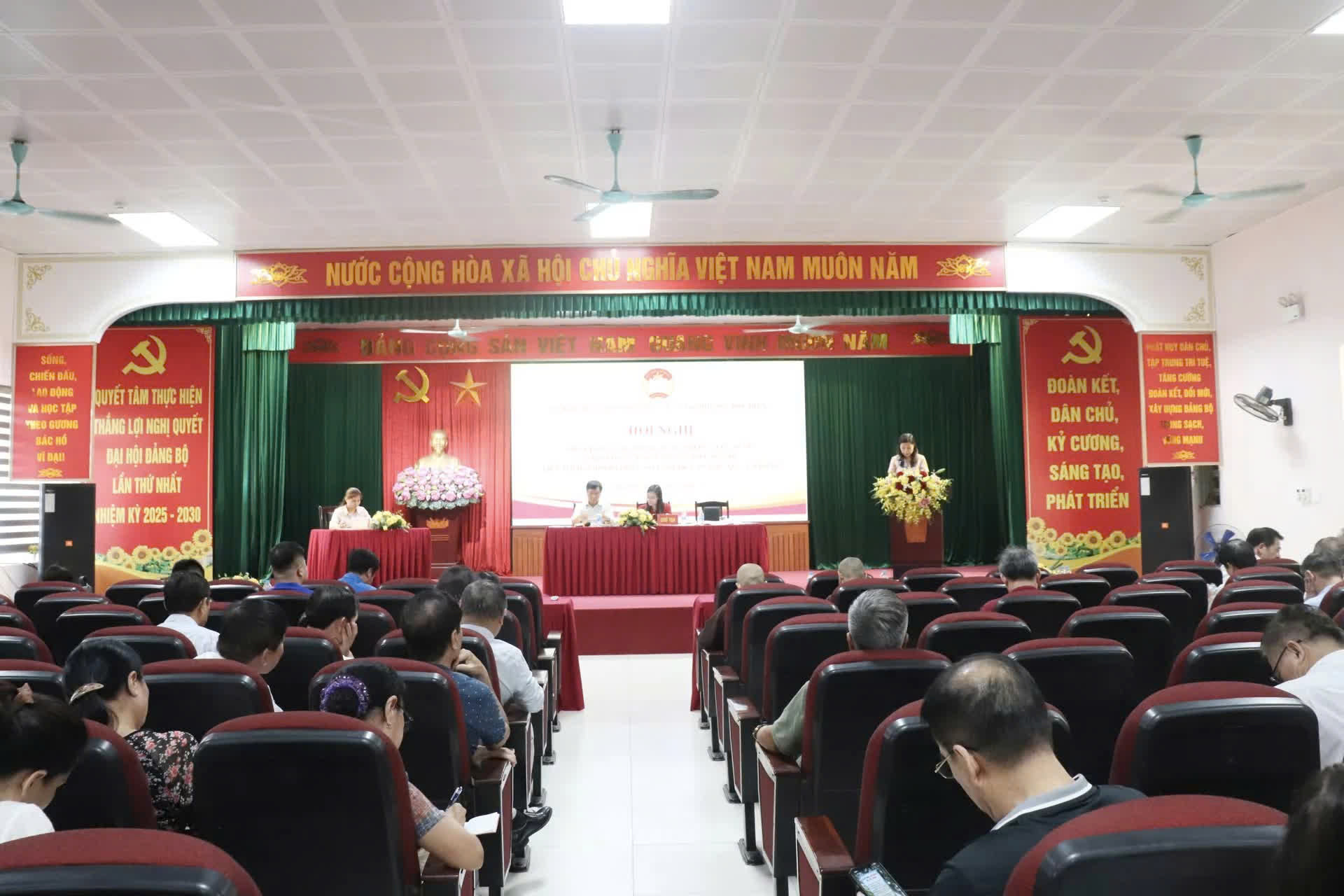 MTTQ phường Phú Diễn góp ý văn kiện Đại hội Đảng các cấp: Phát huy trí tuệ nhân dân, lan tỏa phong trào thi đua yêu nước