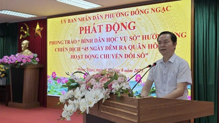 Phường Đông Ngạc phát động phong trào “Bình dân học vụ số”, tạo xung lực mới cho chuyển đổi số cơ sở
