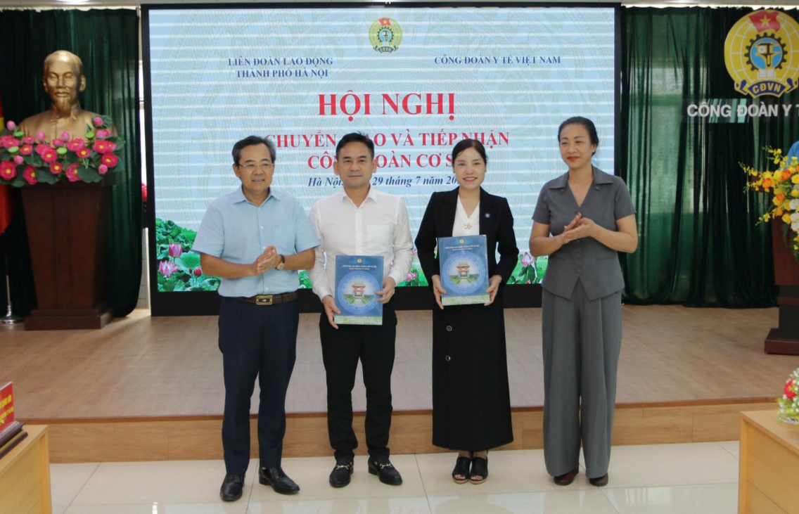 Bàn giao Công đoàn cơ sở về trực thuộc Công đoàn Y tế Việt Nam: Nâng cao hiệu quả hoạt động, phục vụ đoàn viên và người lao động