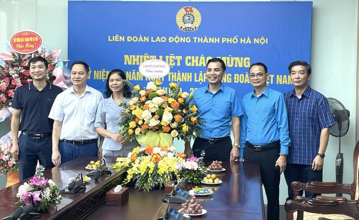 Ủy ban MTTQ Việt Nam thành phố Hà Nội chúc mừng Liên đoàn Lao động Thủ đô nhân kỷ niệm 96 năm Ngày thành lập Công đoàn Việt Nam