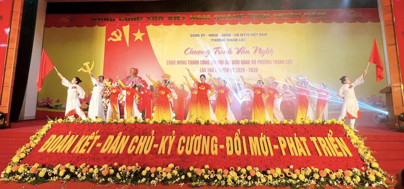 Phường Thanh Liệt rộn ràng đêm hội văn nghệ chào mừng thành công Đại hội Đảng bộ phường lần thứ I