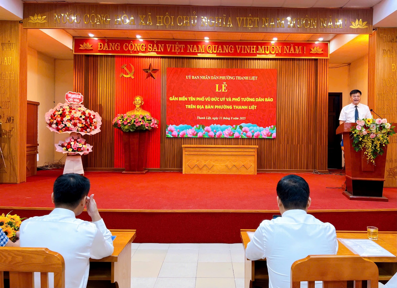 Phường Thanh Liệt tăng tốc đổi thẻ đảng viên: Nỗ lực xuyên ngày đêm chào mừng Đại hội Đảng bộ phường lần thứ I