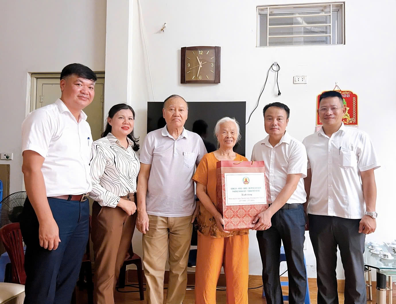 Phường Thanh Liệt tri ân người có công: Lan tỏa đạo lý “Uống nước nhớ nguồn”, củng cố niềm tin của nhân dân