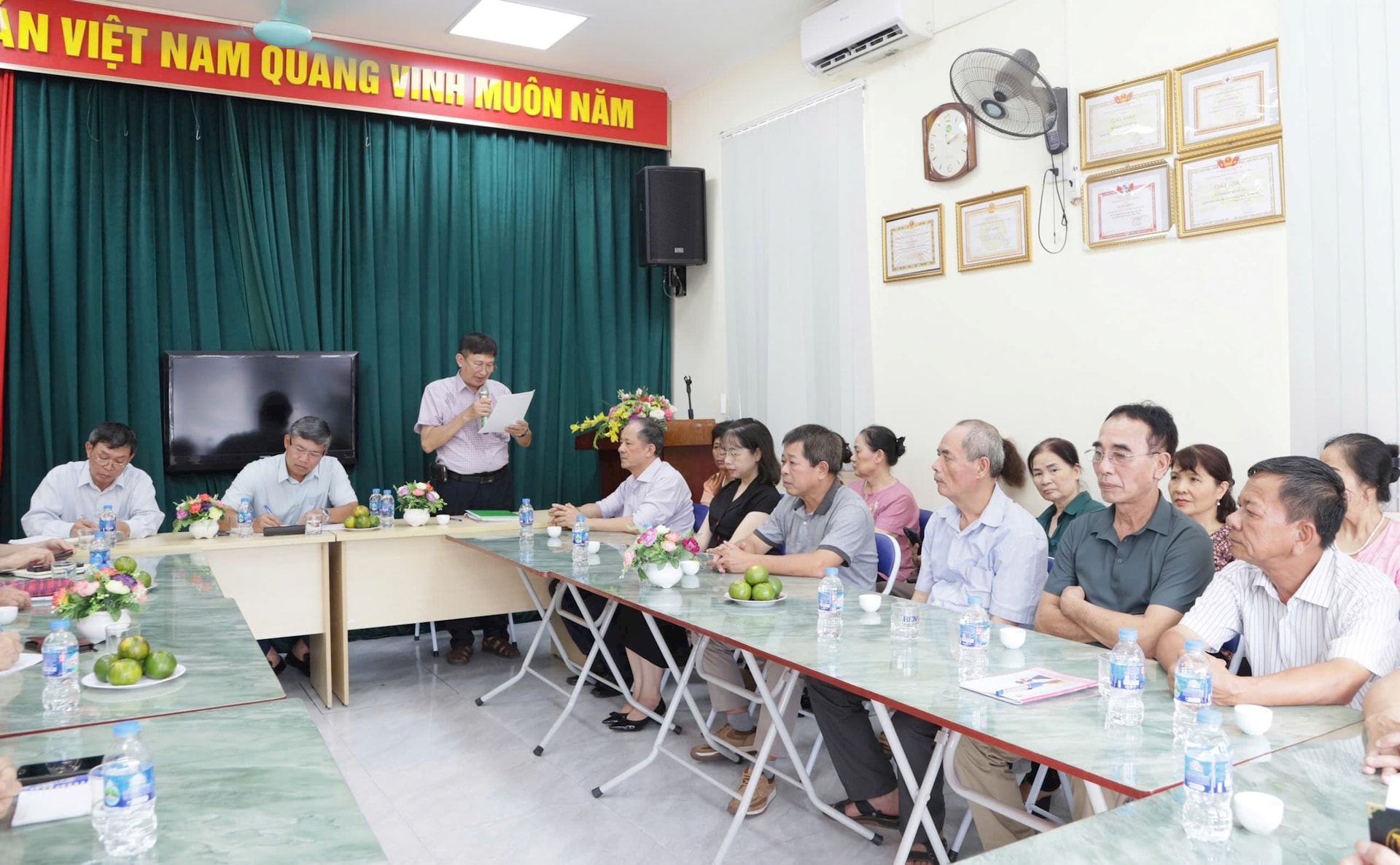 Thường trực Đảng ủy phường Hồng Hà dự sinh hoạt cơ sở: Lắng nghe dân, giải quyết việc dân cần