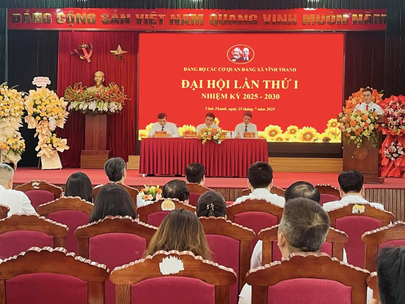 Đảng bộ các cơ quan Đảng xã Vĩnh Thanh tổ chức Đại hội lần thứ I, xác định mục tiêu xây dựng hệ thống chính trị hiện đại, hiệu lực, hiệu quả