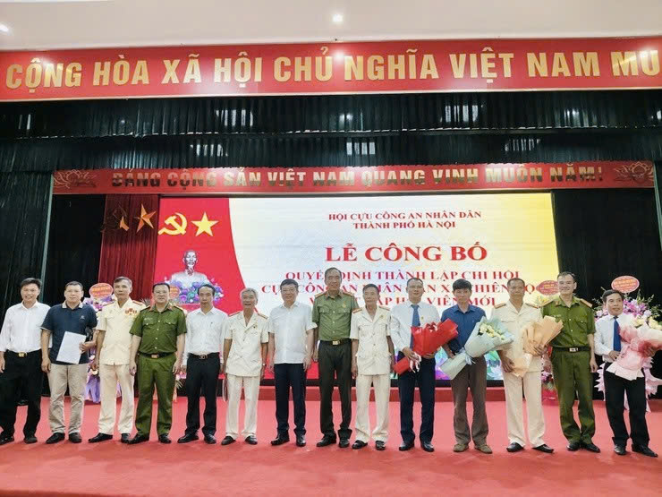 Xã Thiên Lộc ra mắt Chi hội Cựu Công an nhân dân: Phát huy bản lĩnh, tiếp nối truyền thống giữ gìn bình yên địa bàn