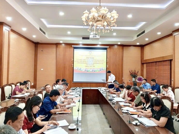 Ủy ban MTTQ Việt Nam xã Thanh Trì lấy ý kiến góp ý vào dự thảo văn kiện Đại hội: Phát huy dân chủ, lan tỏa trí tuệ, chung sức xây dựng quê hương