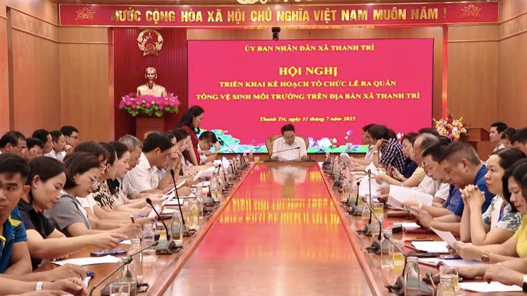 Xã Thanh Trì triển khai kế hoạch ra quân vệ sinh môi trường: Lan tỏa tinh thần “Sáng - Xanh - Sạch - Đẹp” từ mỗi khu dân cư