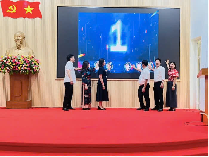 Xã Ngọc Hồi phát động “Bình dân học vụ số”: Khơi dậy sức dân - sức trẻ cho hành trình chuyển đổi số toàn diện